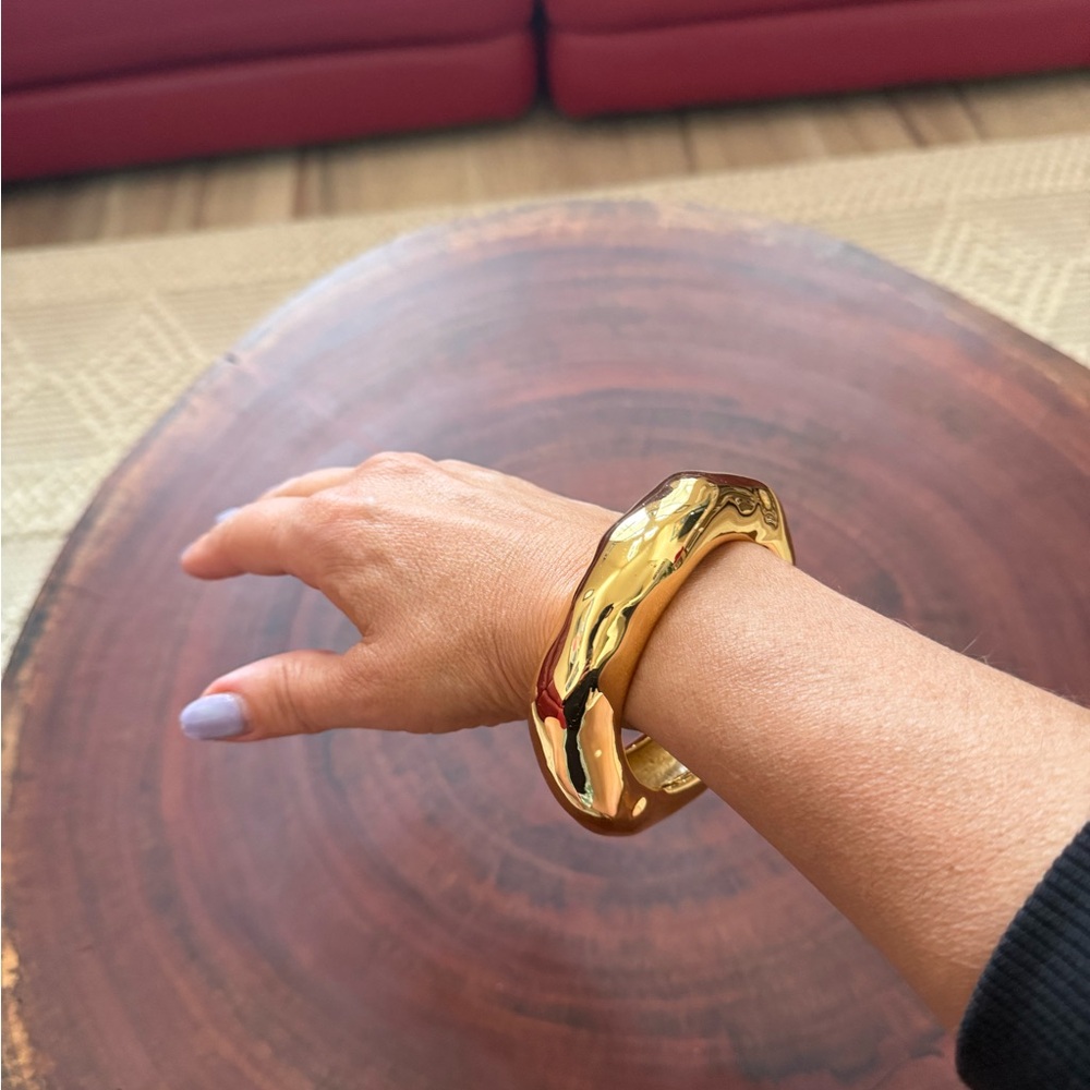 Alexis Bittar Gold Sculptural High-Shine Dome Bangle - Picture 5 of 8